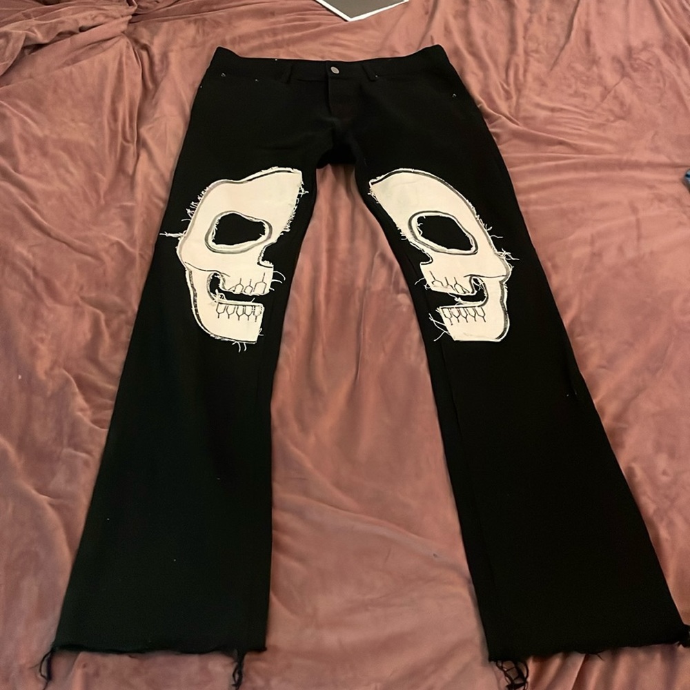 MNML SKULL PANTS SIZE 34